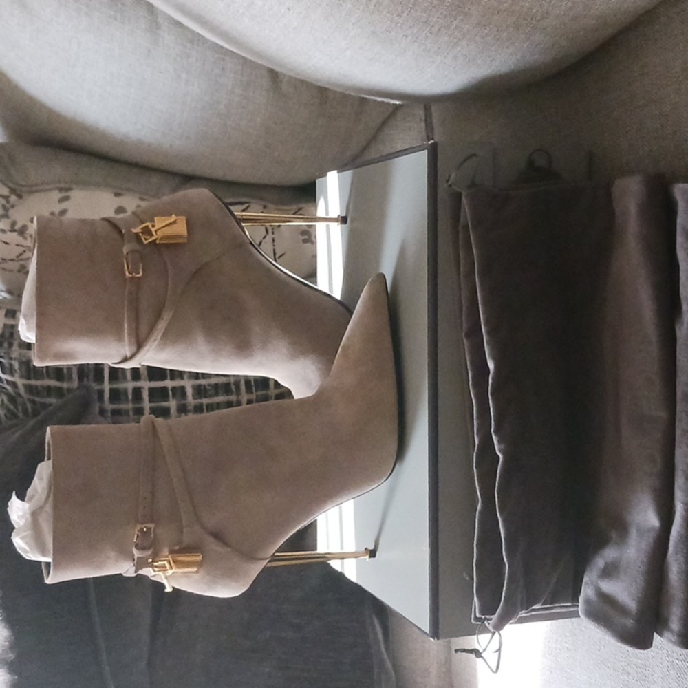 Tom Ford White Pepper Stilettos